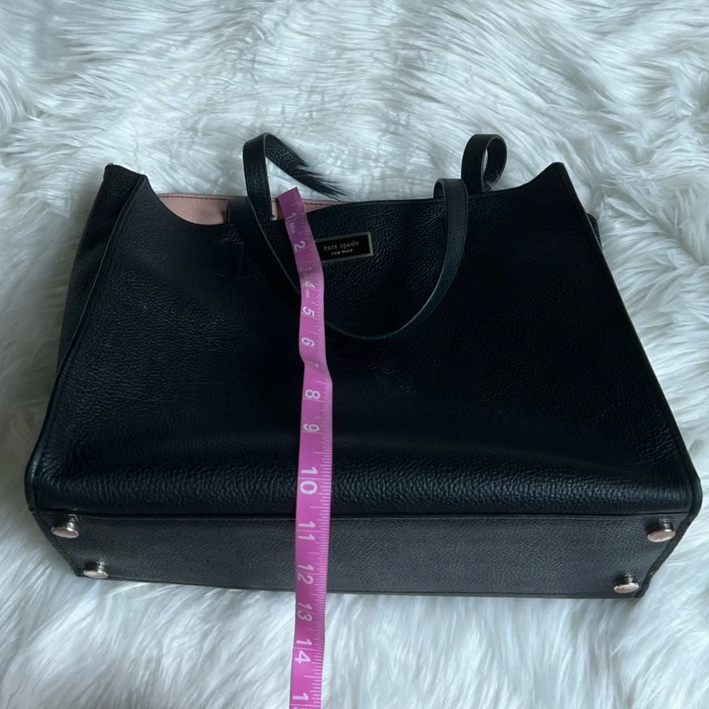 Kate Spade black leather boho basic cute contemporary crossbody purse bag